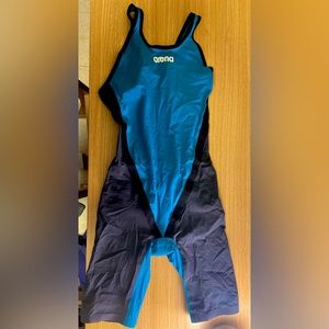 Arena tech suit (Powerskin)